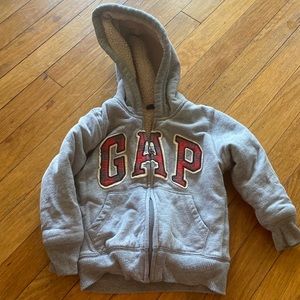 Gap sweater